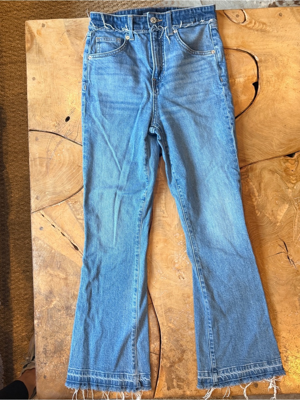 Veronica Beard Carson Ankle Flare High Rise Size 25. Raw hem & raw waist hem.